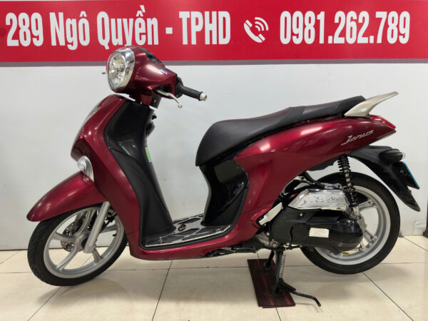 Janus-đỏ đời 2023-3